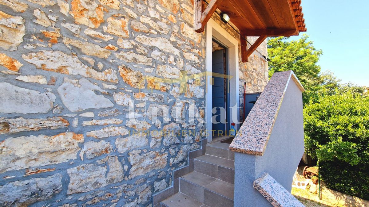 Renovirana kamnita hiša z razgledom na morje, Poreč